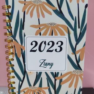 Cuaderno personalizado con fondo de flores